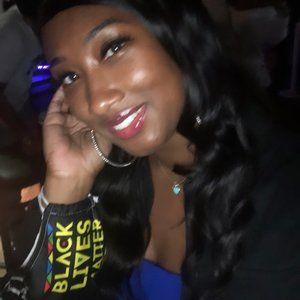 Meet your Posher, Ebony